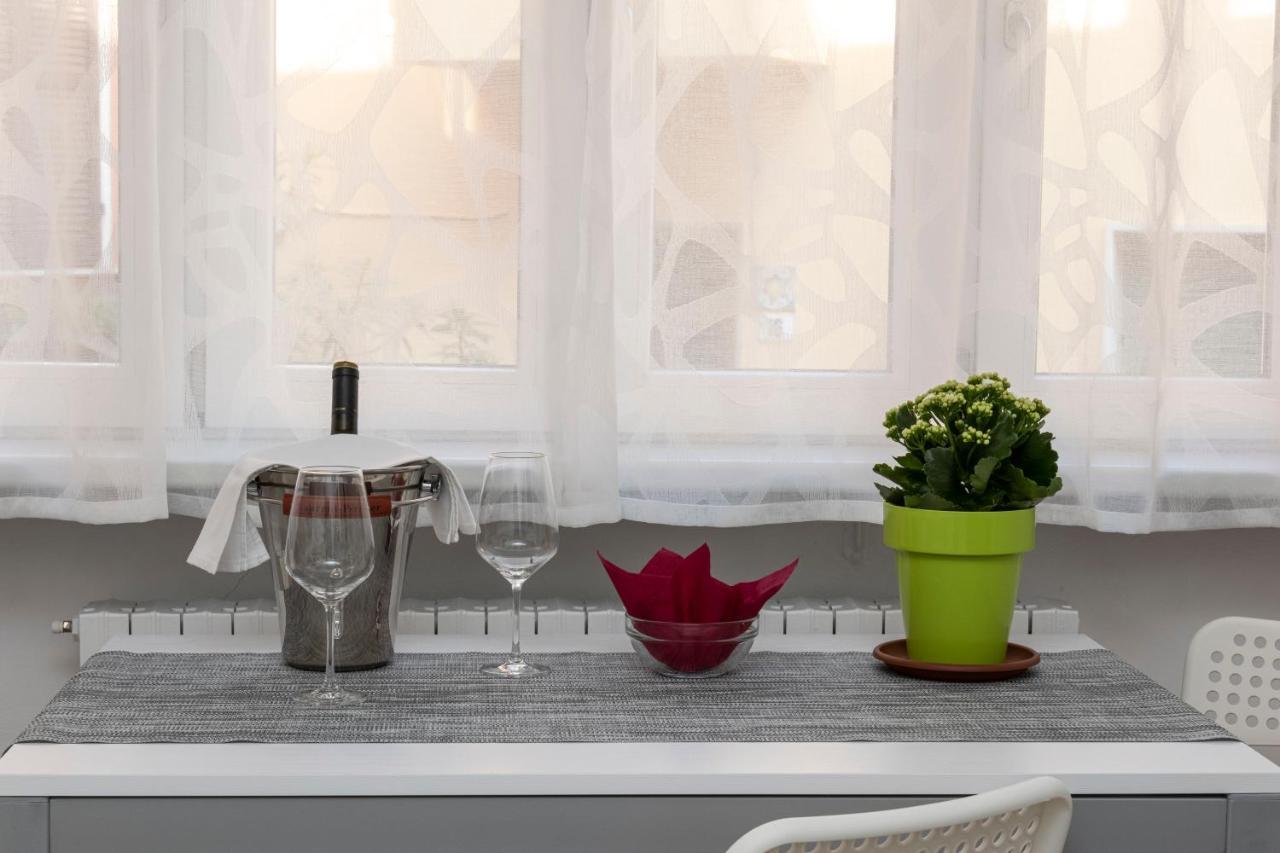 Apartments Mihaela 2 バヴェーノ エクステリア 写真